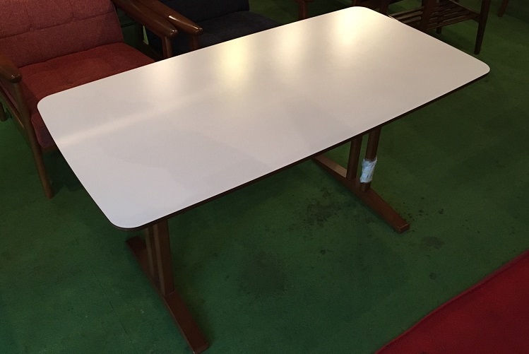 カリモク60 カフェテーブル1200（ホワイト） | collect